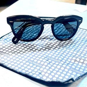 OLIVERS PEOPLE POLARIZED SUNGLASSES;BARELY USED; CONDITION IS LIKE NEW SIZ 50/22